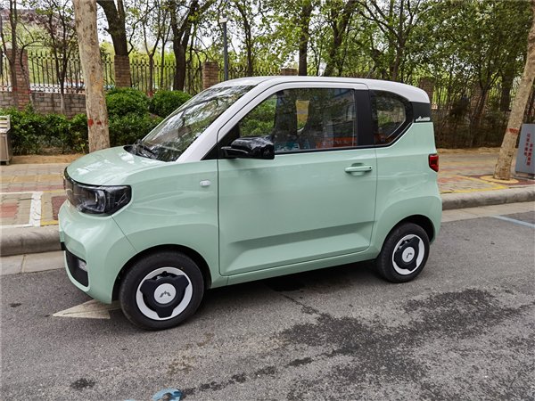 中国10月销量最高车型出炉：五菱宏光MINI夺冠 Model Y跌出前五