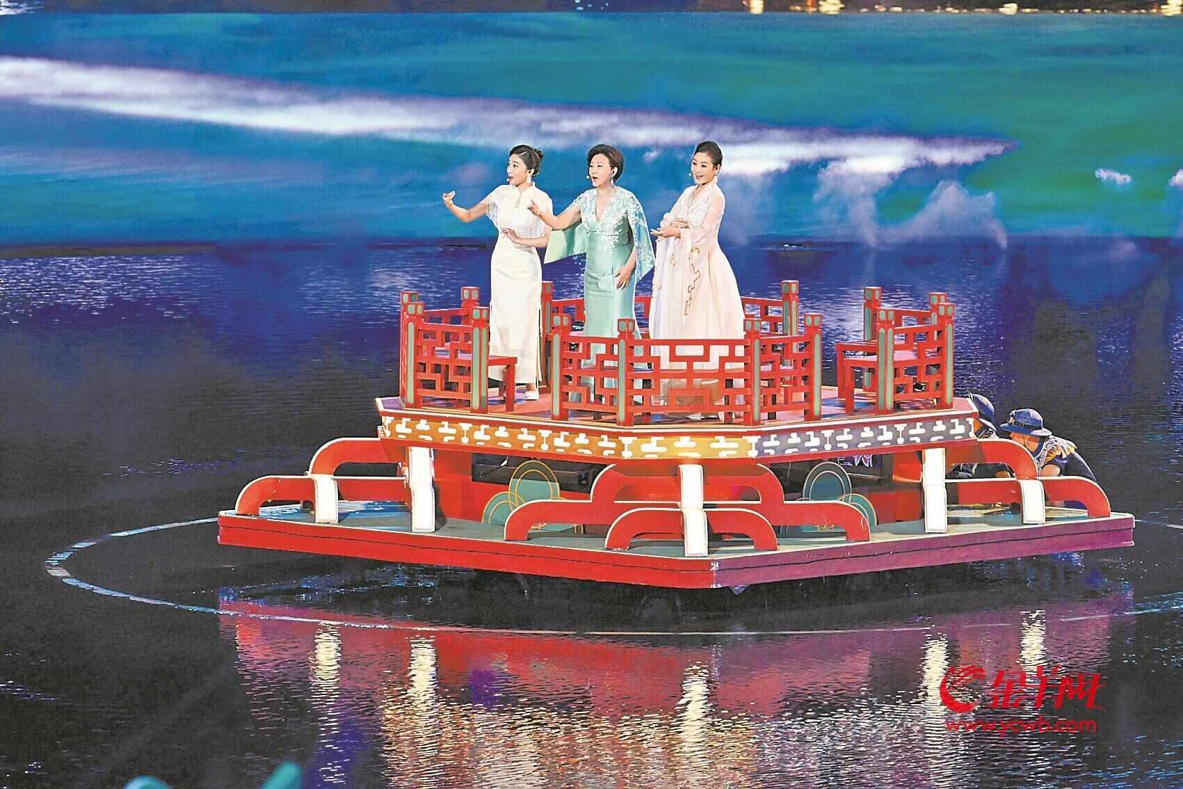 粤港澳三地艺术家同唱《彩云追月》 岭南乐韵精彩绽放十五运会开幕式