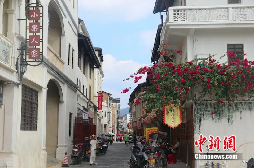 圖為鬆口古鎮。溫竹蘭 攝