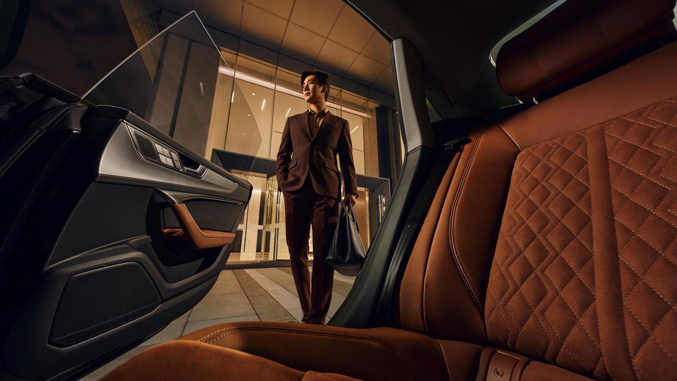 上汽奥迪A7L连续三年护航进博会 以旗舰风范礼遇全球政要