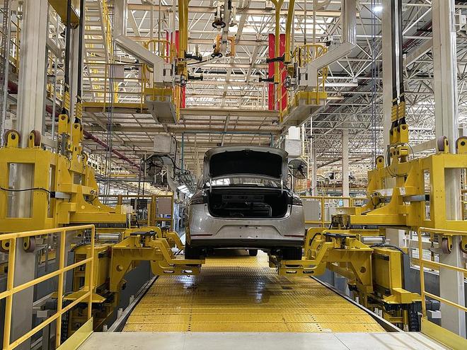 机器人能思善动，换电站前景可期，在“灯塔工厂”感受中国智造