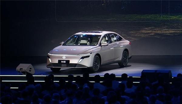 10.69万起 东风日产插混轿车N6预售：真没理由买轩逸了