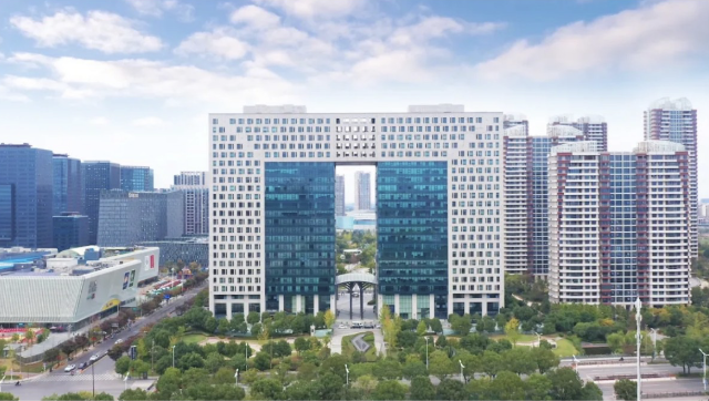 合盛硅业股东拟减持2700万股 前三季净利润降近八成