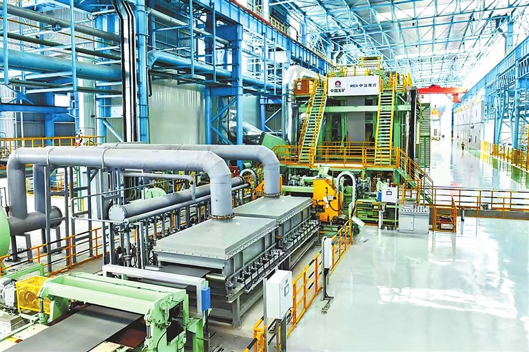 　　安阳钢铁高磁感取向电磁新材料常化酸洗机组。　常达　摄