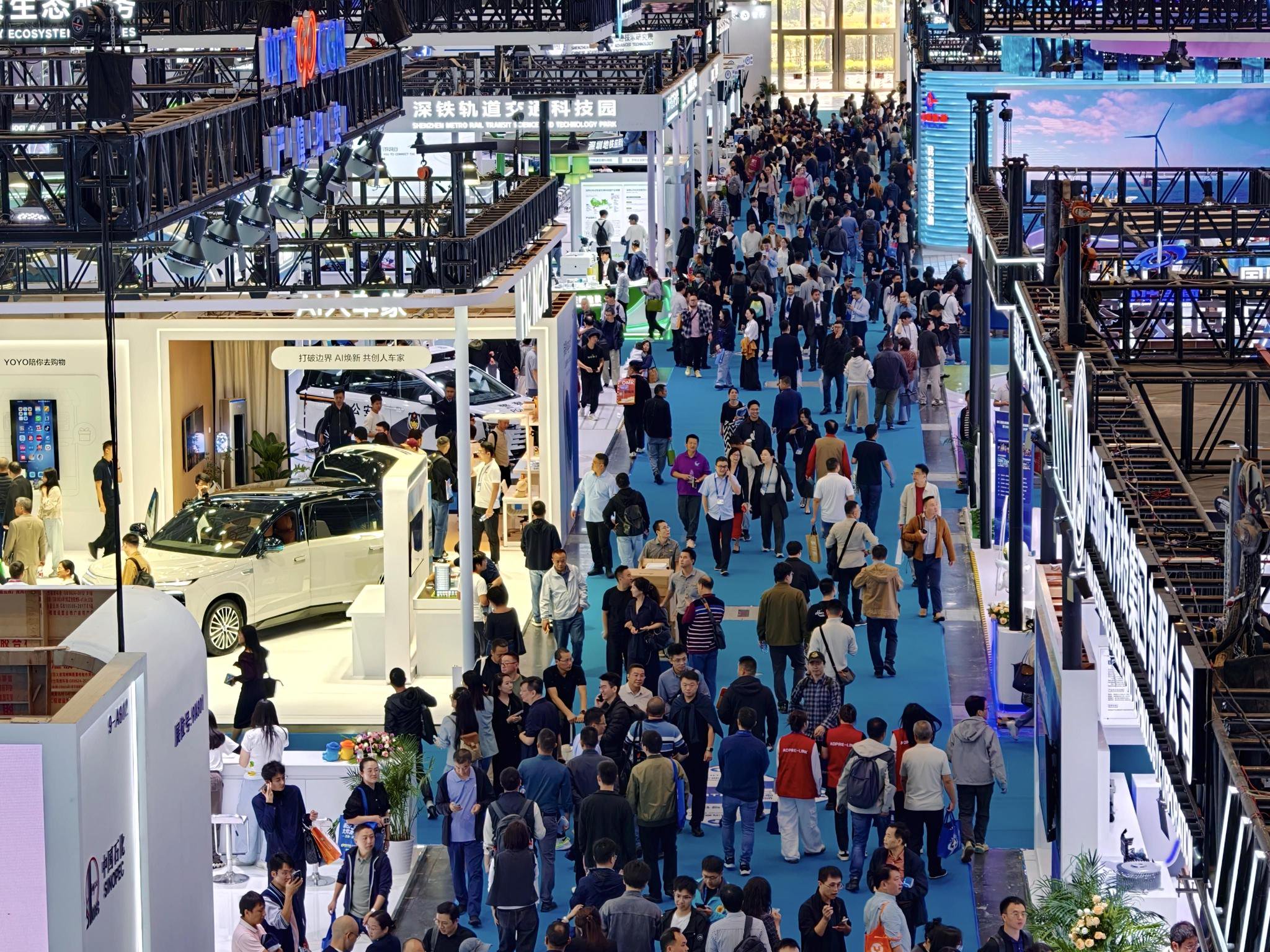 高交会现场。科技日报记者 罗云鹏 摄