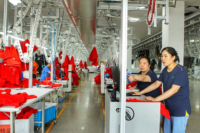 富華服飾生產車間。淮南市工業和信息化局供圖