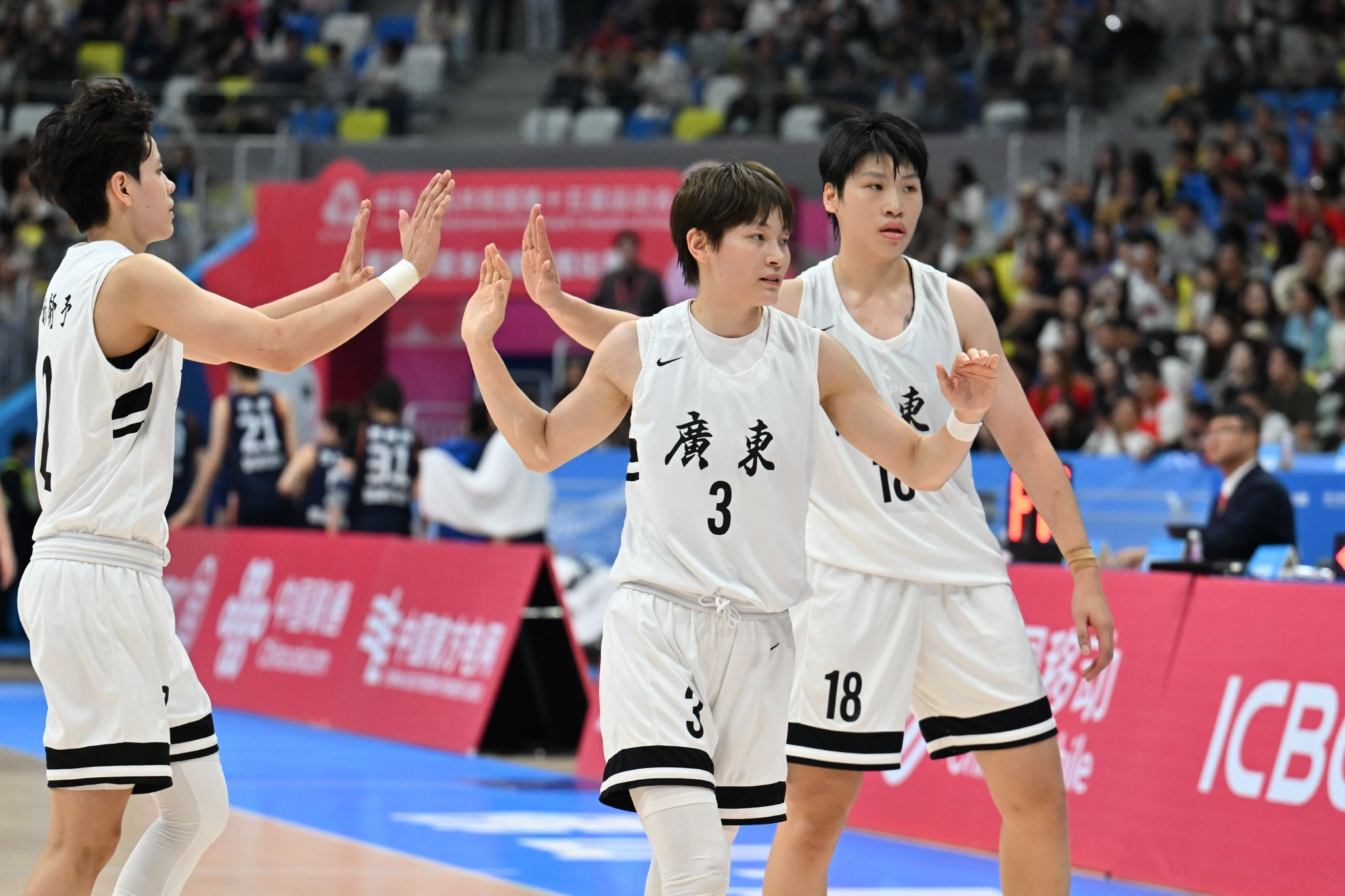 手感不佳但全能！杨力维11中2拿到7分9板6助1断