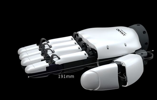 ""人形机器人灵巧手 图片来源：企业网站截图