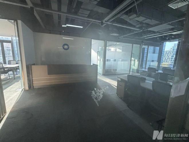 知名平台突然爆雷,原办公地9月时已人去屋空!消费者慌了:要么退款,要么发货