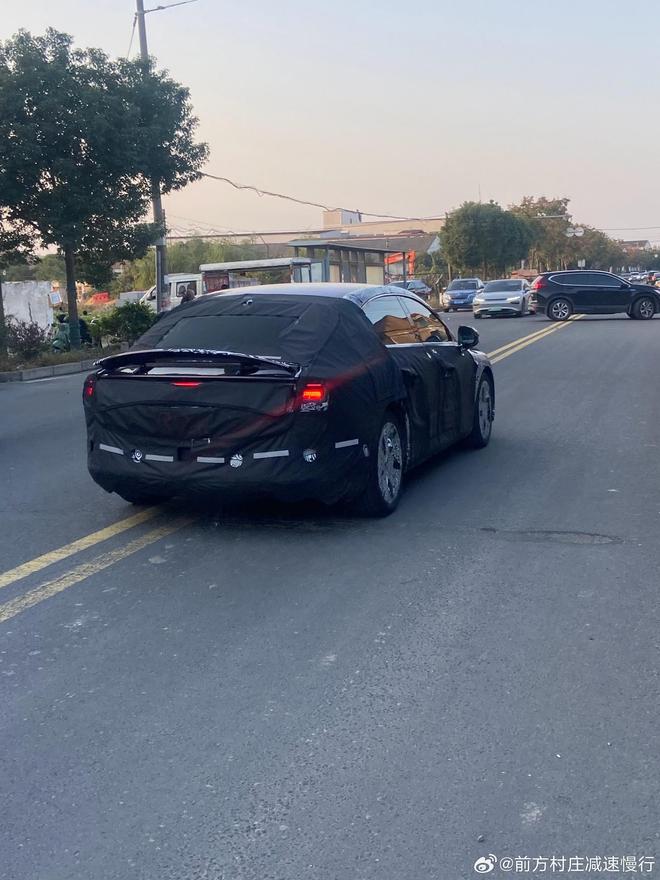 神秘新车谍照曝光，有望为smart品牌首款中型轿车精灵#6