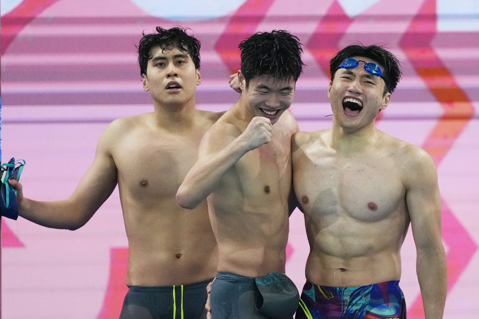 屡创佳绩！青岛小将掀起泳坛最强冲击波