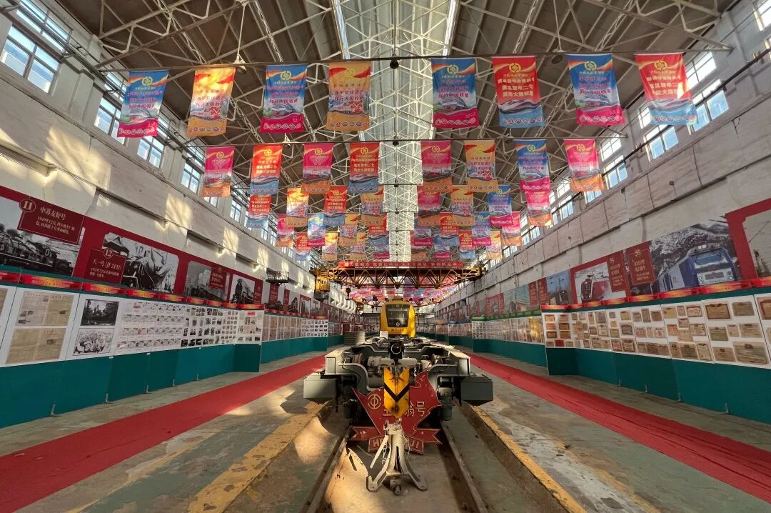 △左右滑动查看