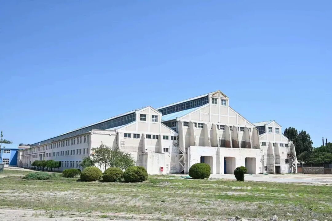 △左右滑动查看