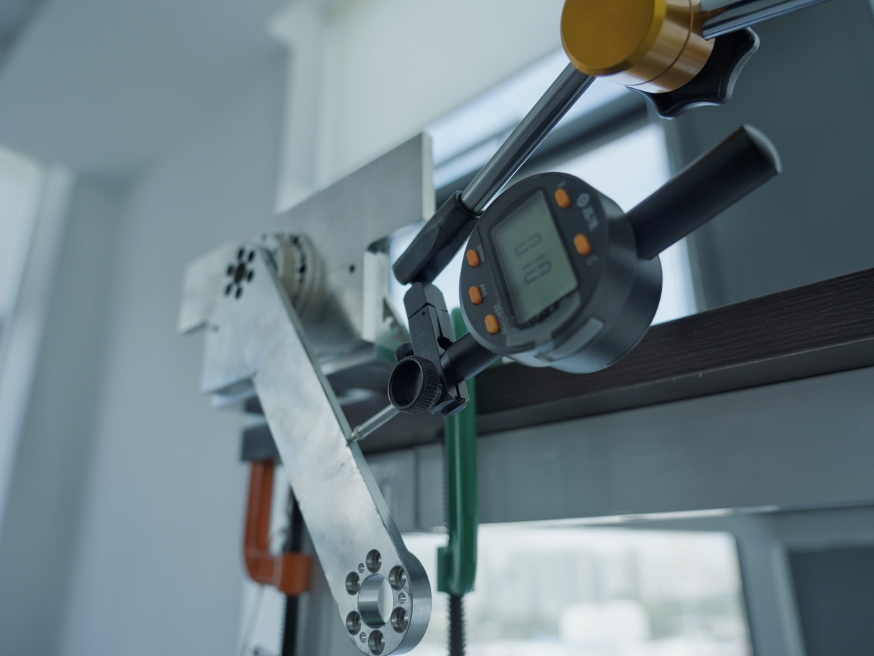 PEEKʵ־˫ͻƣܷ߹ͼ