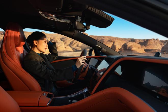 比亚迪官宣仰望U7豪华轿车全新“旭光橙”内饰配色，11月21日亮相