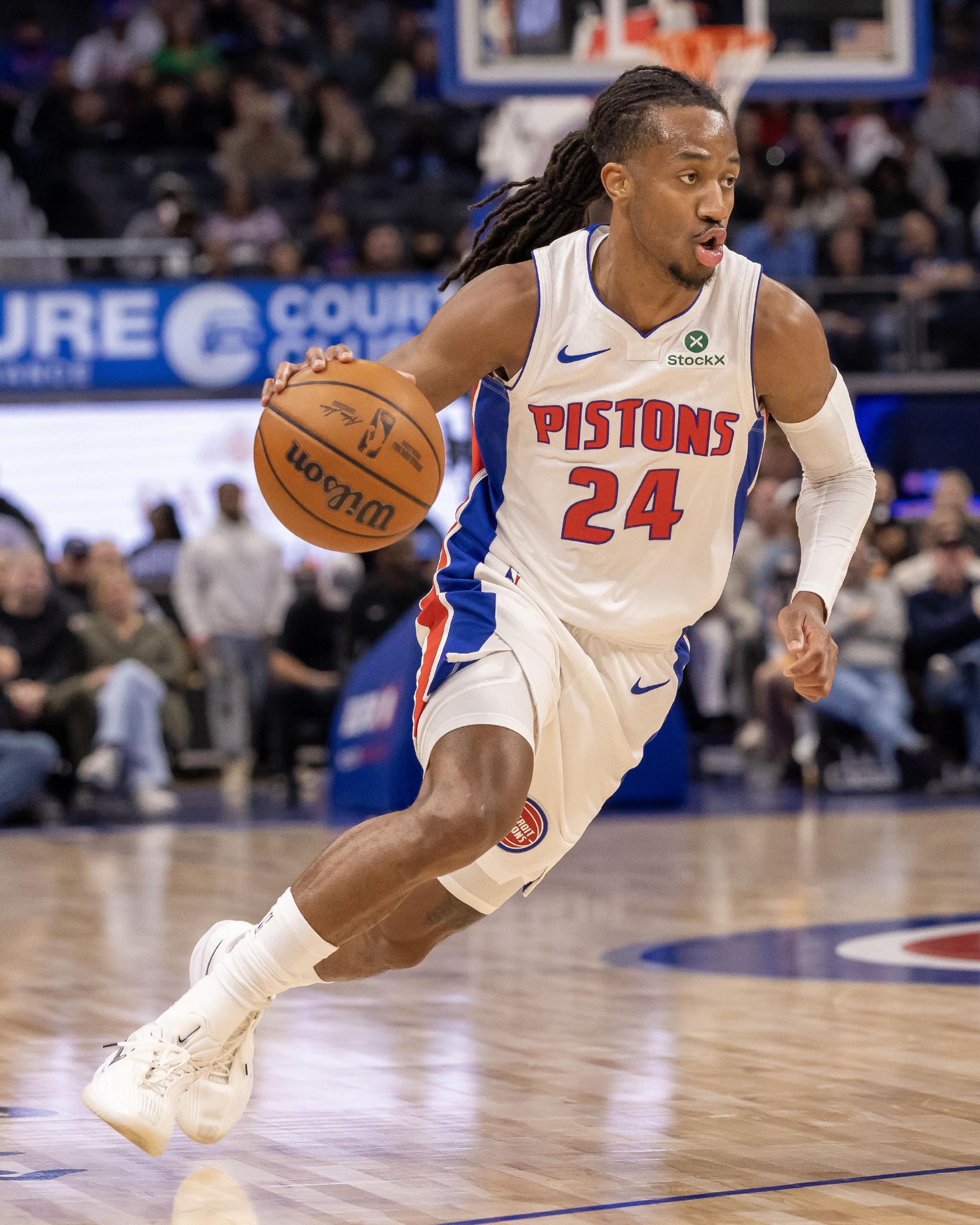 詹金斯生涯前三次首发均得到18+且全部获胜 12年林书豪后首人