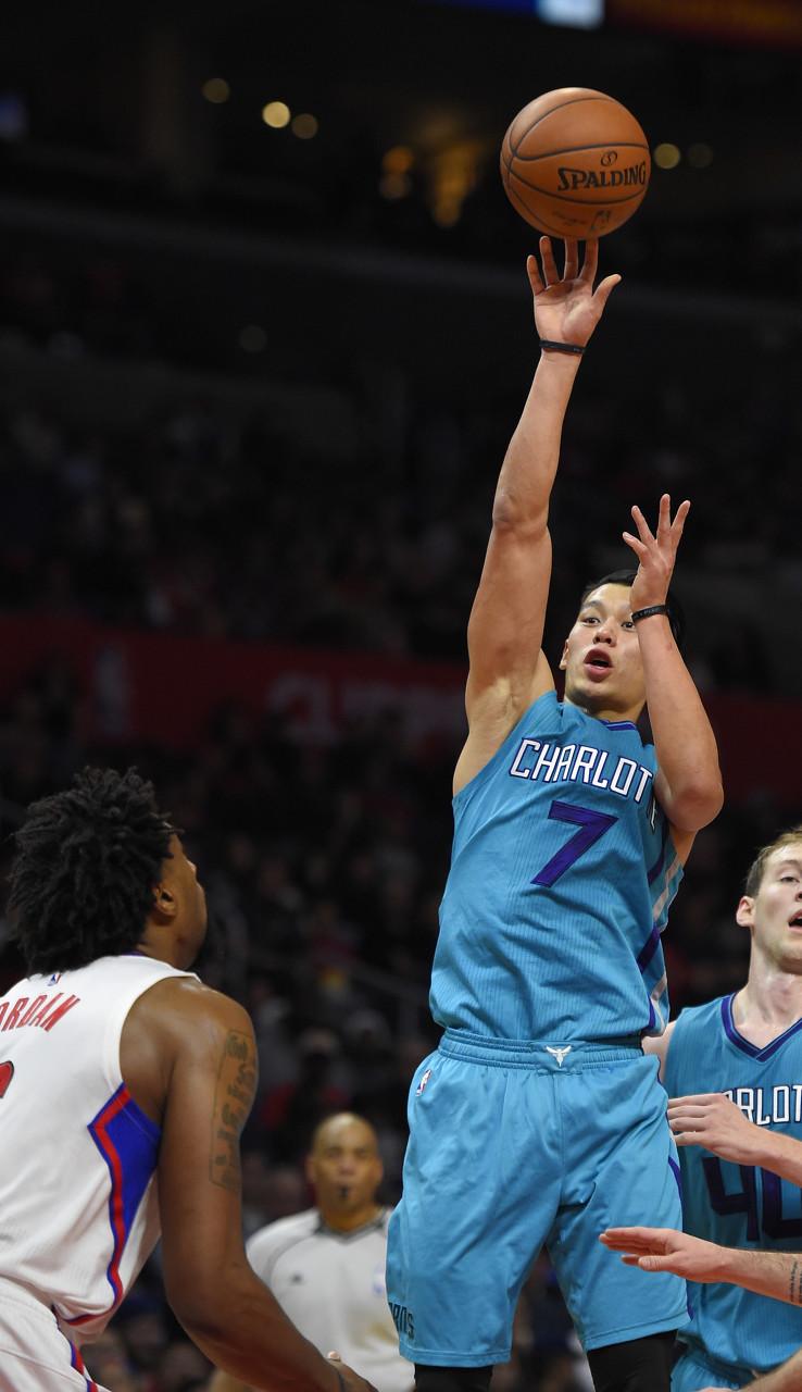 林书豪：在黄蜂打得好时乔丹会称赞我 他是我的偶像 这回忆很特别