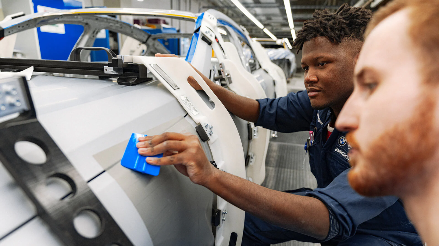 德国汽车行业陷寒冬：从业人数降至十多年来最低，裁员潮席卷各大巨头