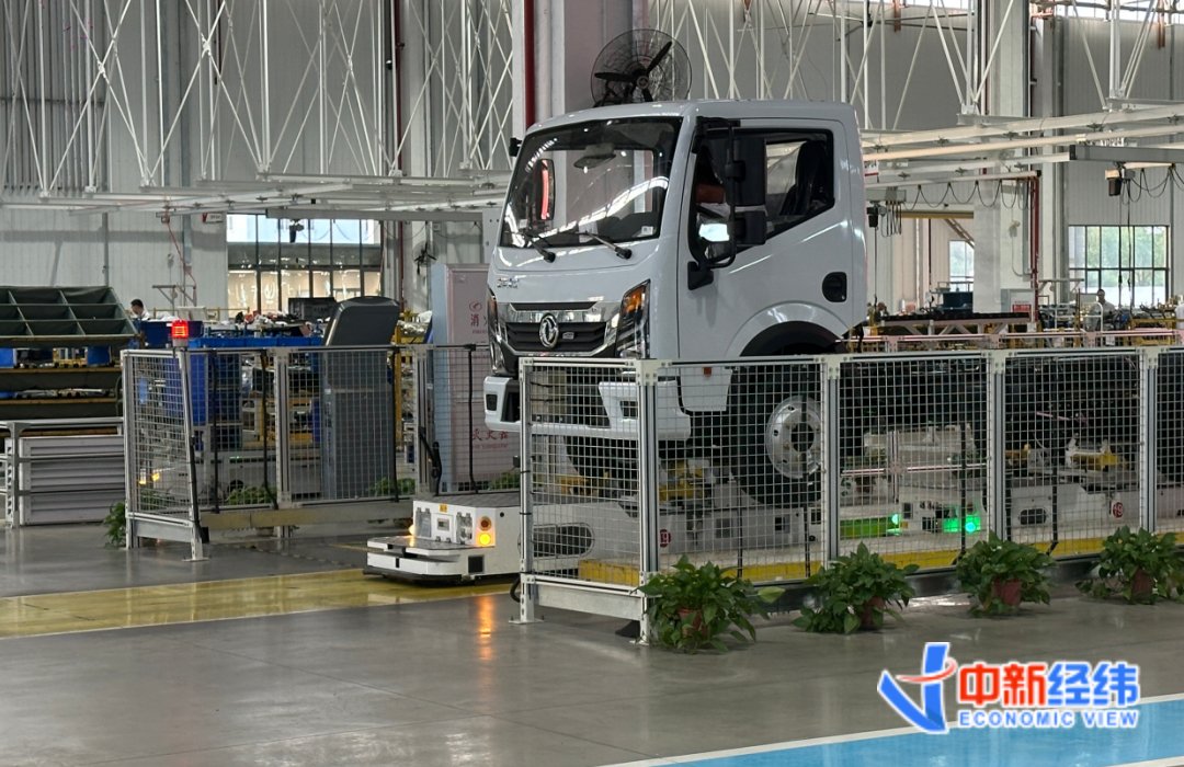 车辆下线 中新经纬 龚宸芫摄