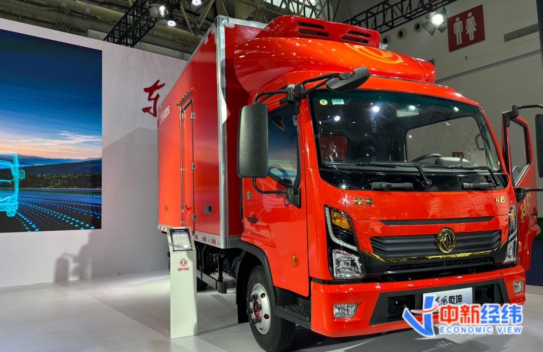 东风股份高端品牌首款车乾坤K6 中新经纬 龚宸芫摄