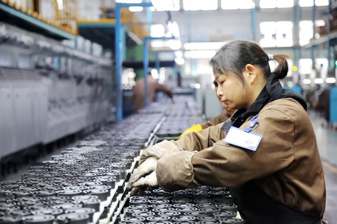 ▲马鞍山新康达磁业股份有限公司生产车间 毕琛摄