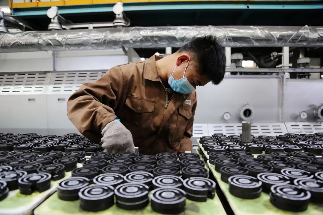 ▲马鞍山新康达磁业股份有限公司生产车间 毕琛摄