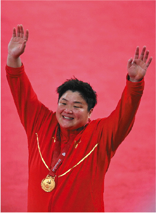 我最不忍看你,背向我转面