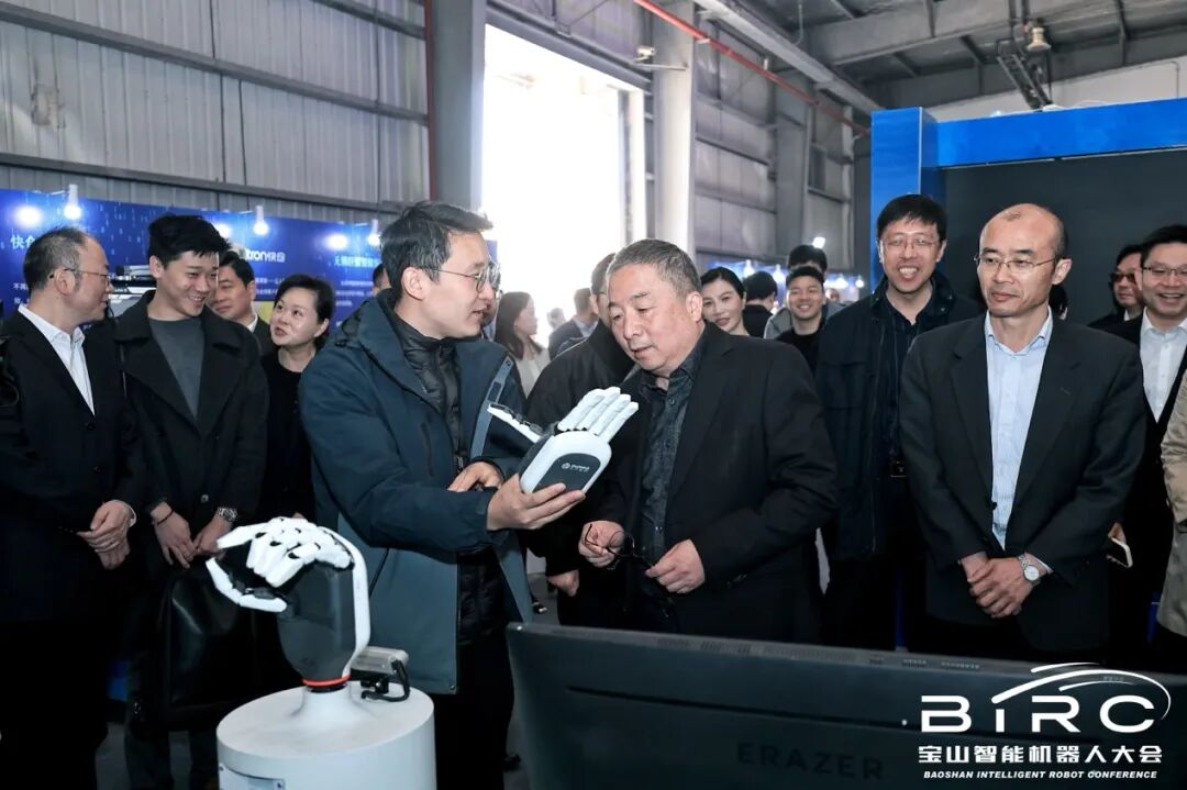 (左右滑动查看图片)