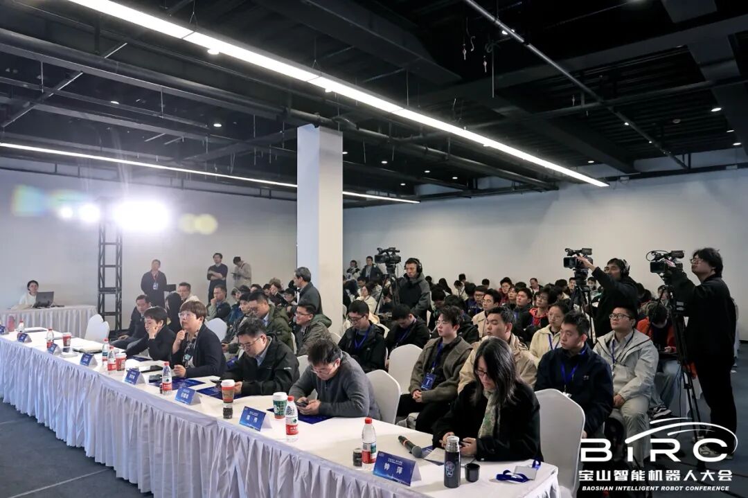 (左右滑动查看图片)