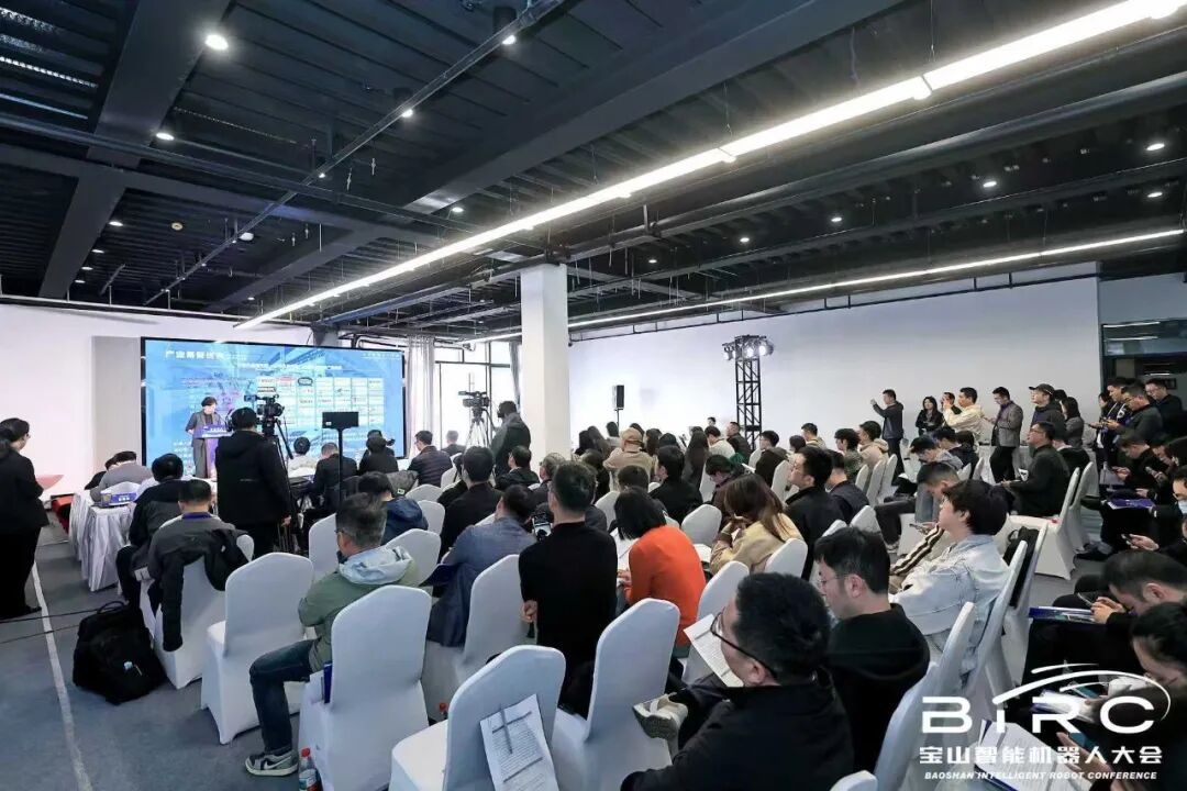 (左右滑动查看图片)