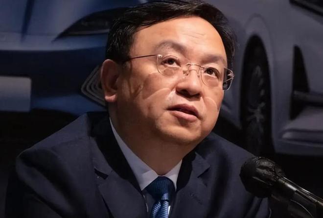 百万粉丝大V,“栽”在1800亿王传福手上