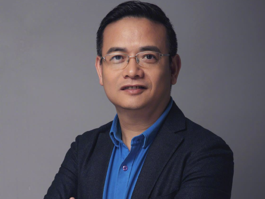 但斌发微博晒基金排名引质疑，律师：有可能构成违规