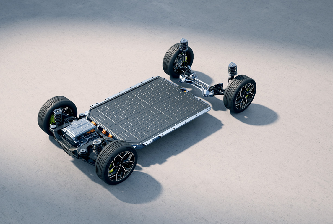 深蓝L06广州车展亮相：5.9秒破百+可调尾翼，13.29万起