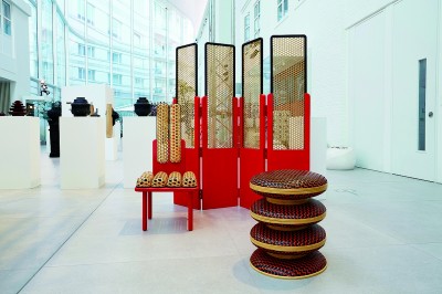 凳、椅及屏风的制作采用不同的传统竹编工艺
