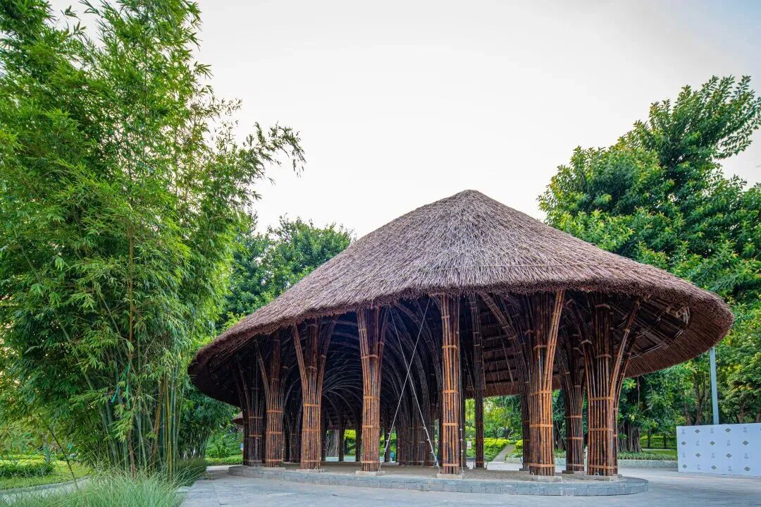 ▲ 越南建筑师武重义打造的竹园（图源：南头古城，侵删）