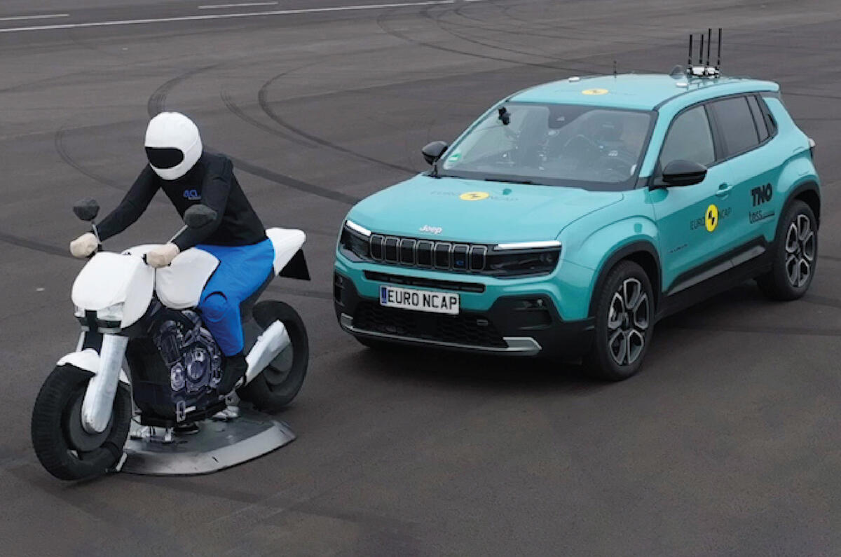 欧洲 NCAP 十余年最大改革：真实道路辅助驾驶、实体按键、AEB 明年都要测