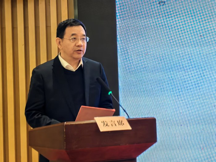 中盐安徽红四方肥业股份有限公司党委书记、董事长、研究员陈勇