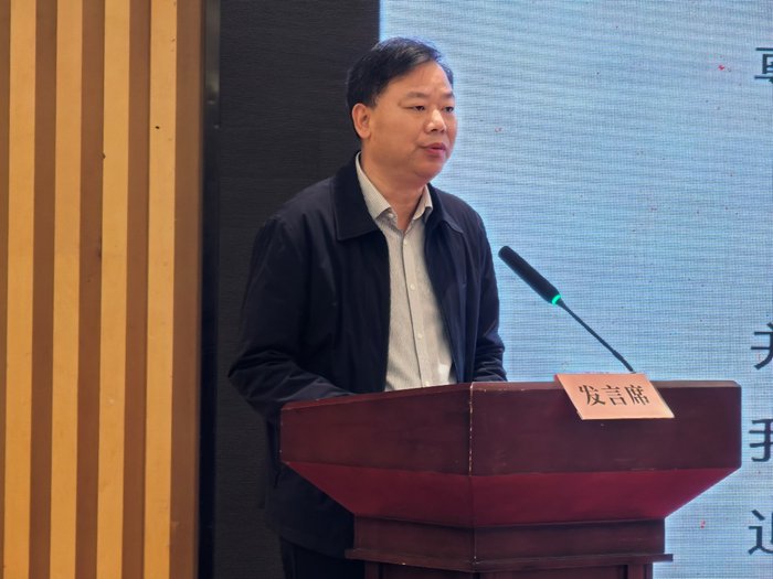 中共醴陵市委常委、醴陵市人民政府副市长杨冬发