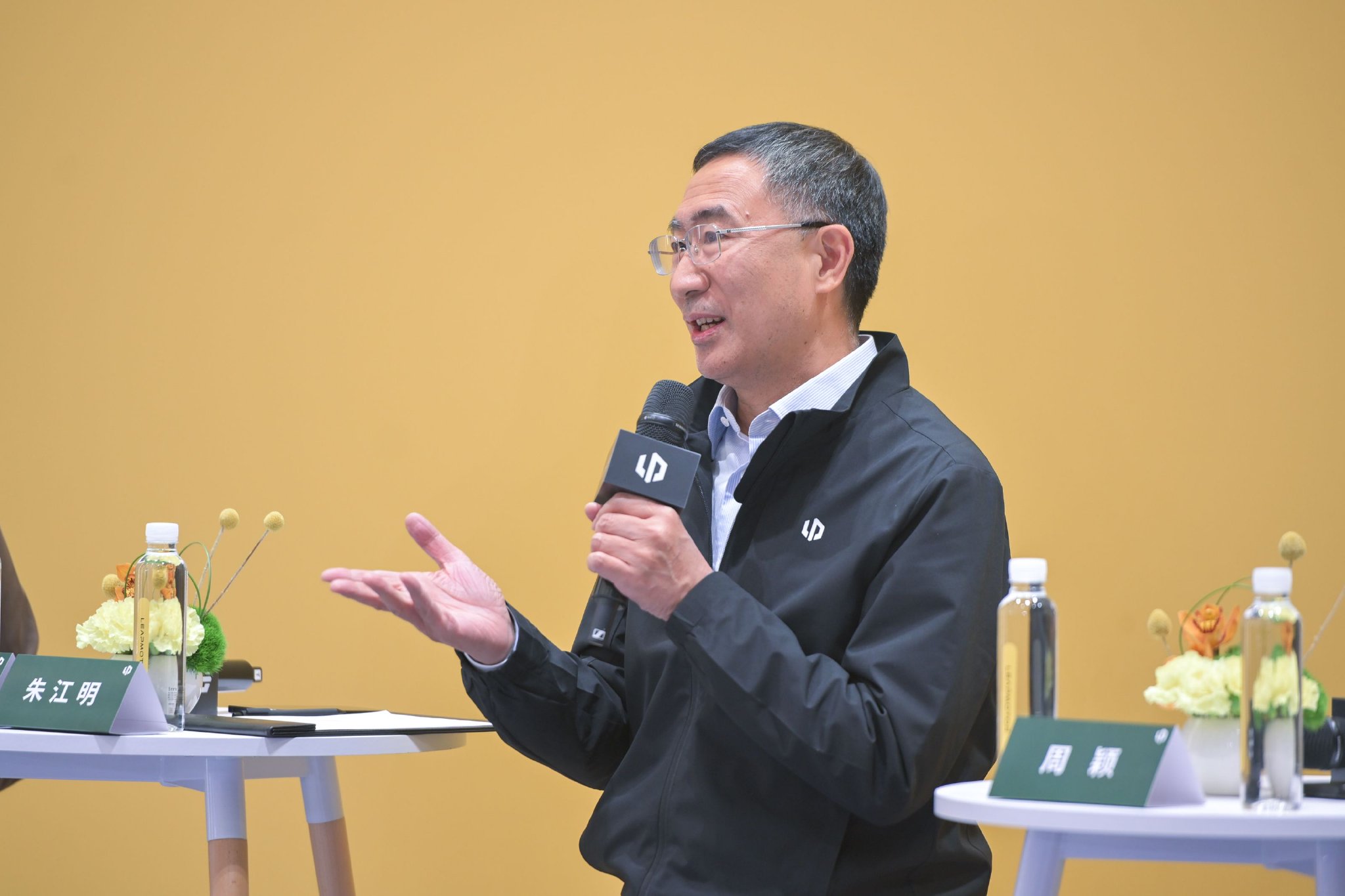 零跑汽车：被一汽收购消息不实，创始团队必须实控企业，前备箱与蔚来相似称是巧合