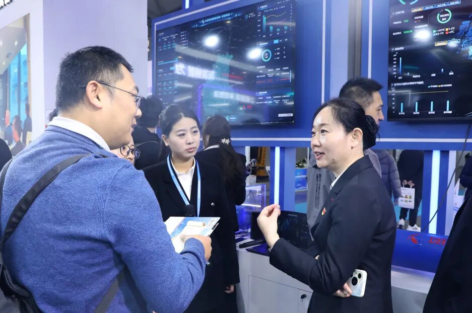 滑动查看更多图片