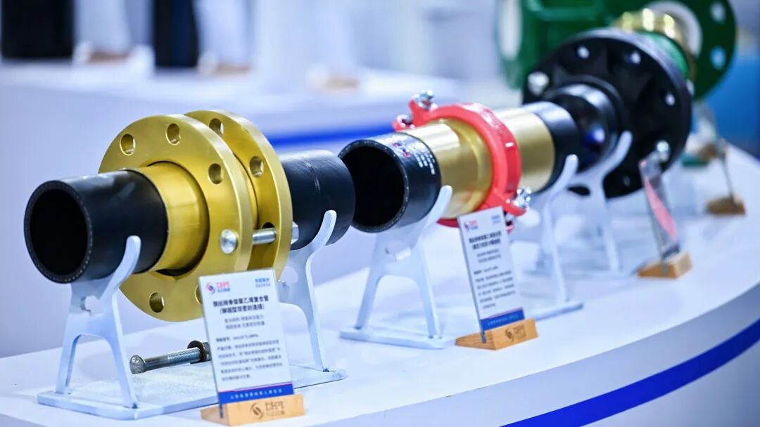 滑动查看更多图片