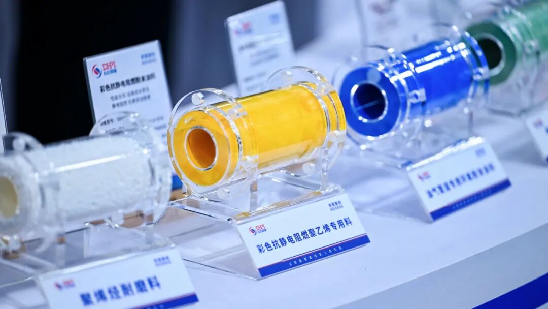 滑动查看更多图片