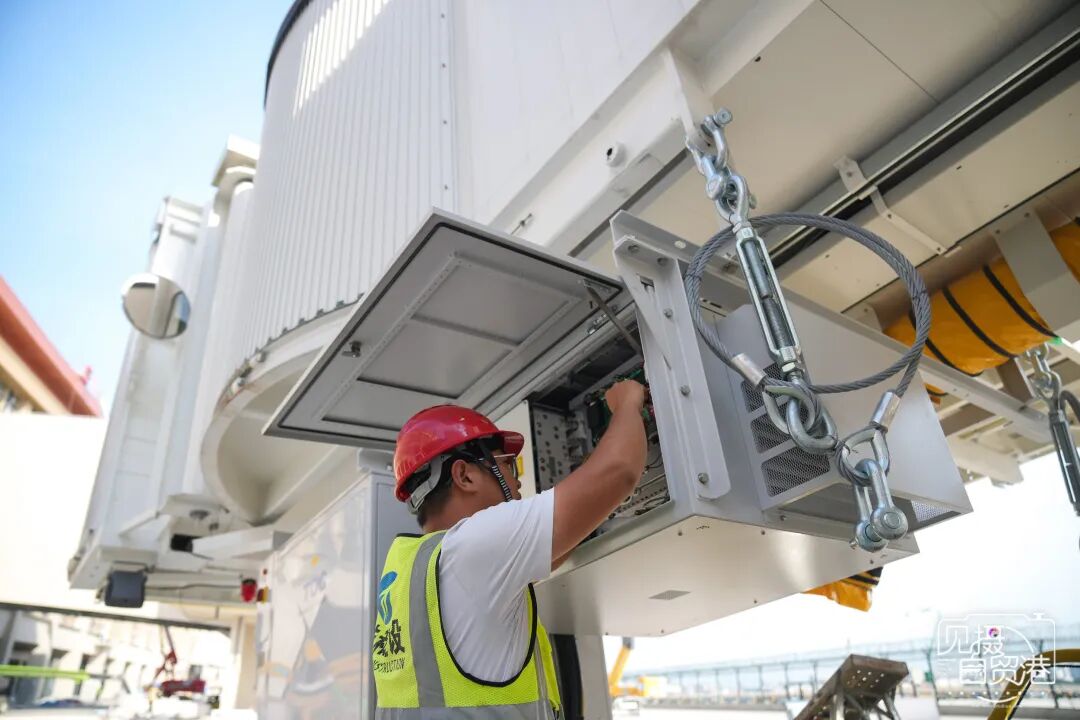 左右滑动查看更多图片