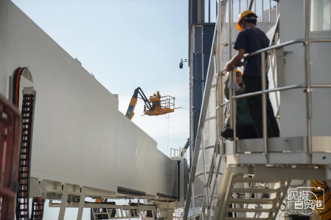 左右滑动查看更多图片