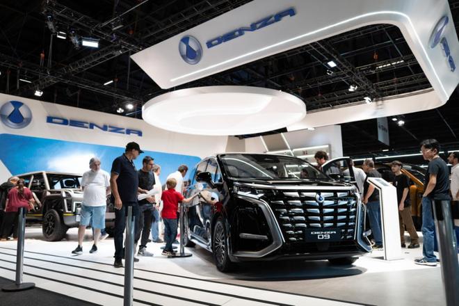 潘晓婷、杨澜、管清友…为什么精英阶层集体换上腾势D9？