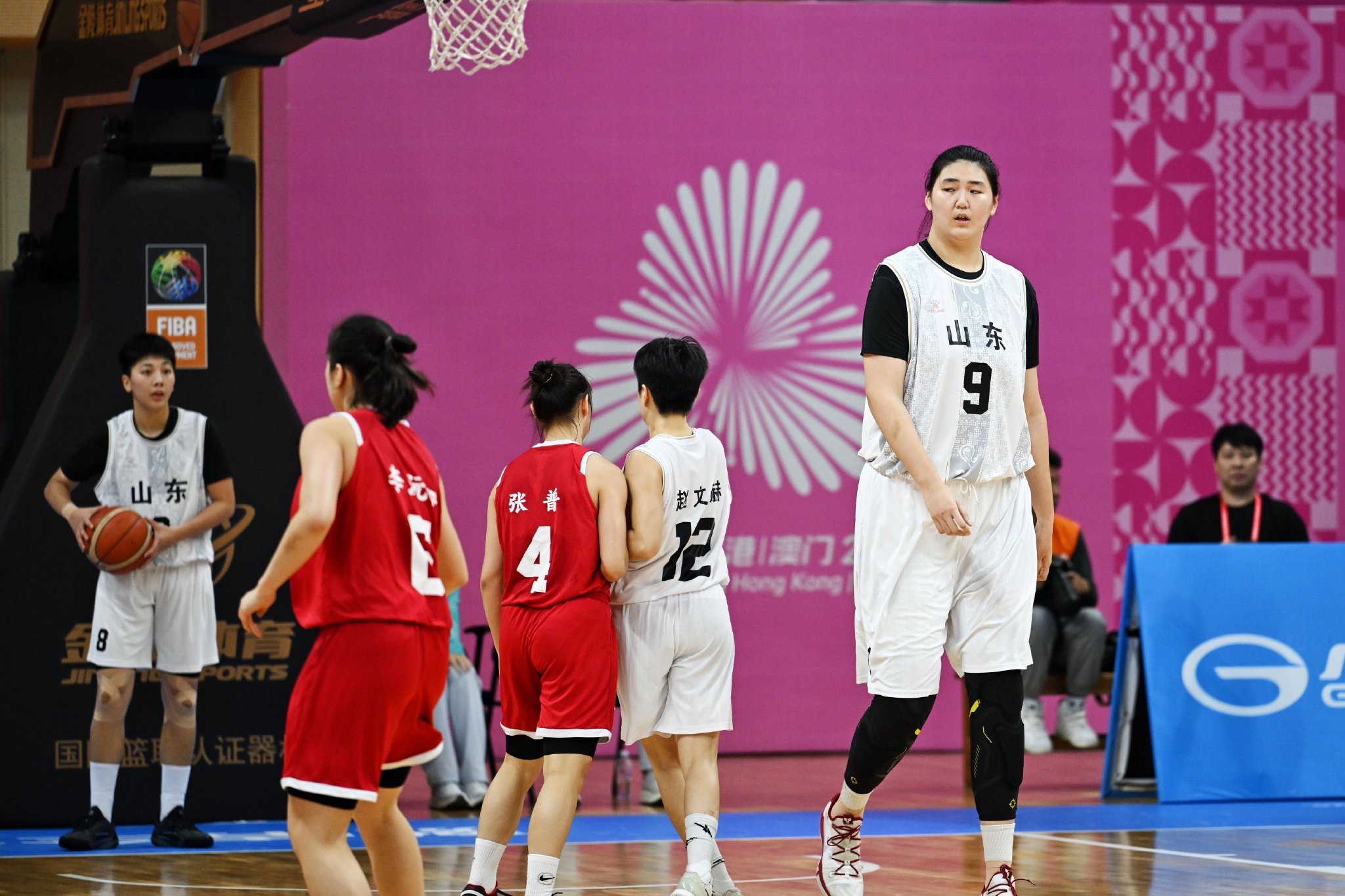 张子宇全运会场均26.3分 总投篮72投68中助山东U18夺得金牌