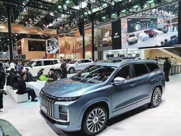 多挡DHT汽车等待春天