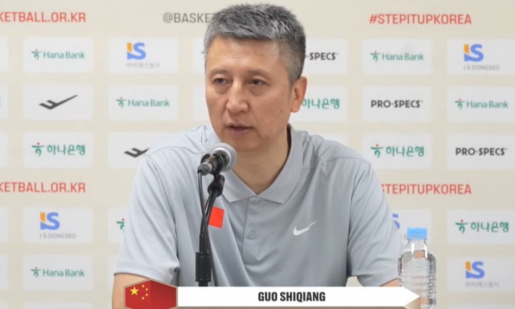 郭士强：攻防两端对手做得比我们好 现在我们的球队很被动