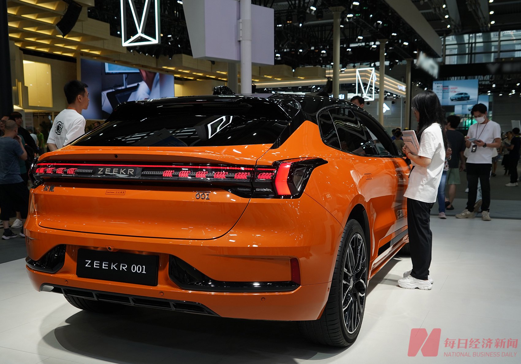 渗透率剑指 60%！11月新能源车企交付量集体冲高，多家品牌刷新月销纪录，零跑提前完成年销目标