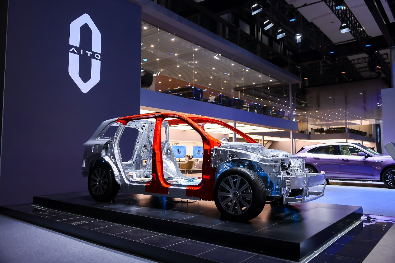 赛力斯11月新能源汽车销量同比增长49.84% 问界全系累计交付已突破90万辆